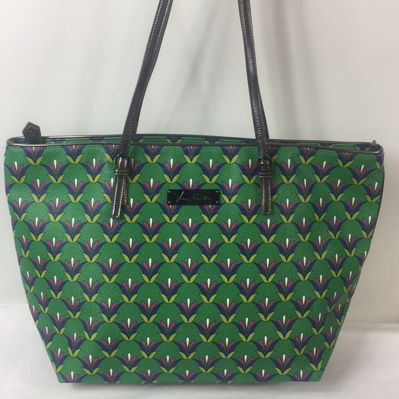 Vera Bradley Handbags - Vera Bradley tote